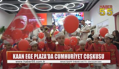 Minikler Kaan Ege Plaza’da Cumhuriyet Bayramı’nı Kutladı