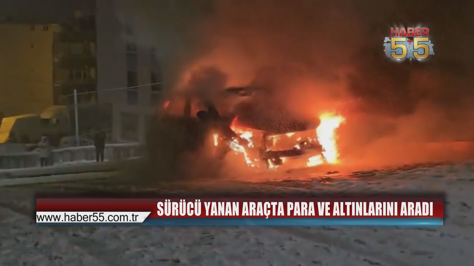 Samsun’da Karlı Rampayı Çıkarken Alev Alan Otomobil Demir Yığınına Döndü