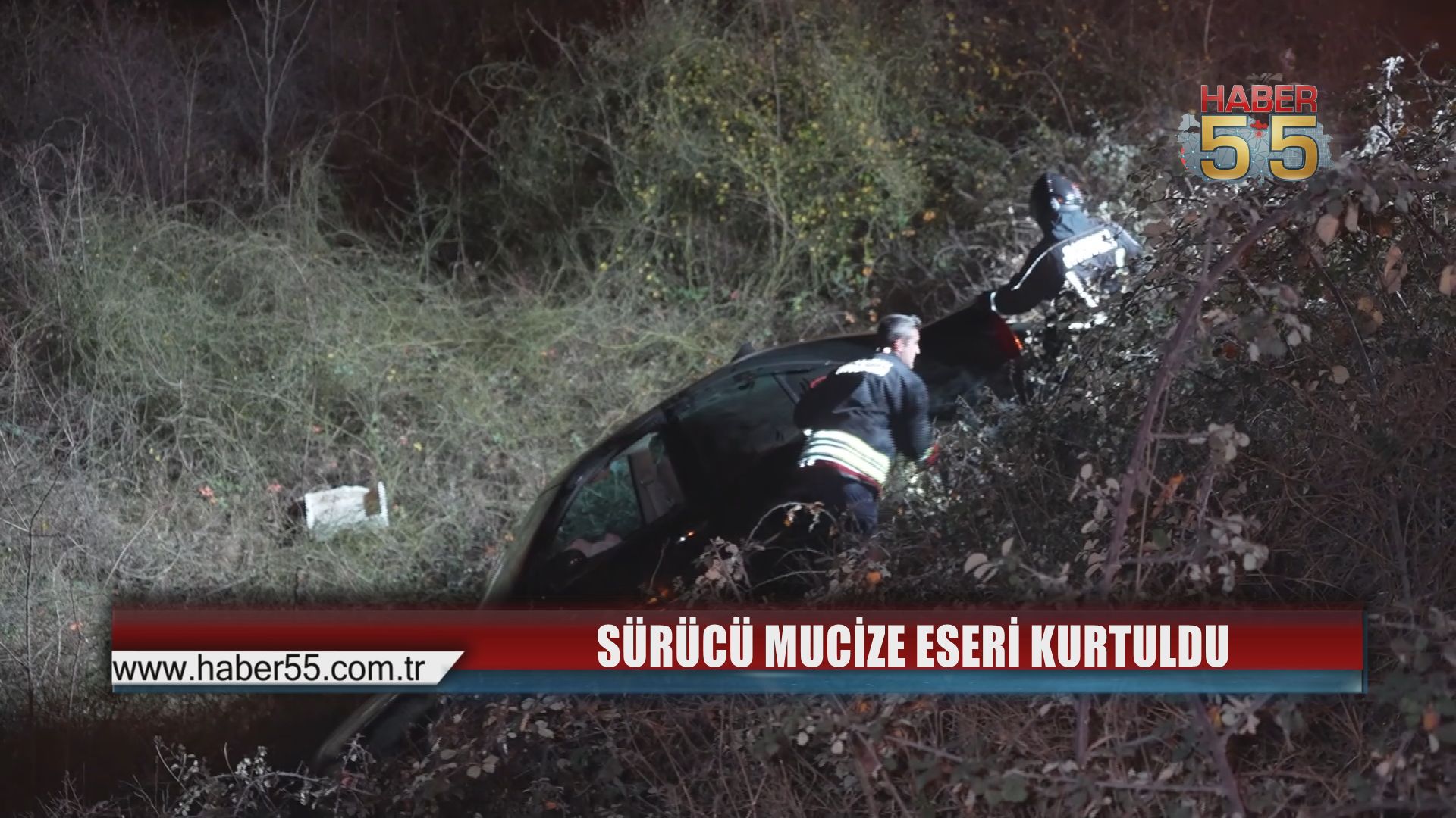 Samsun’da Otomobil Bariyerleri Aşıp 3 metre Aşağıya Düştü