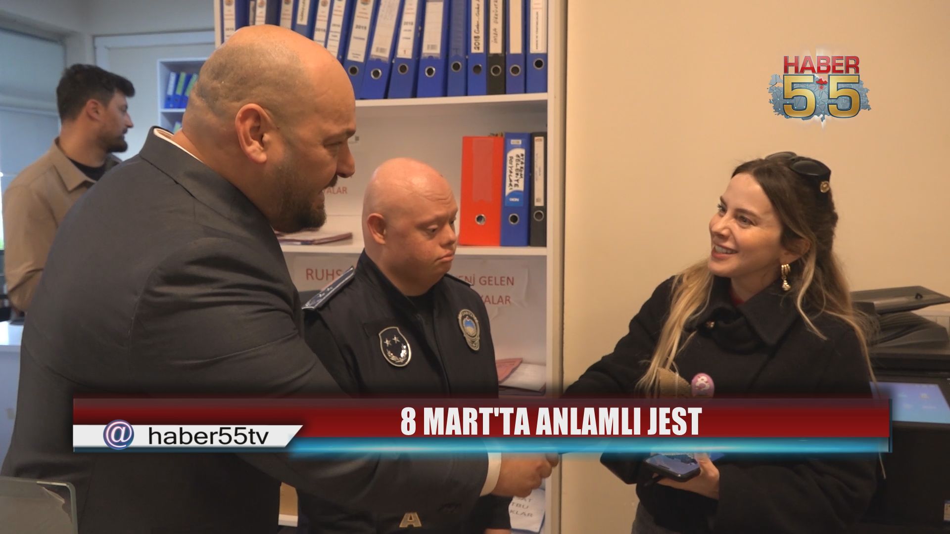 Başkan Serhat Türkel Kadın Çalışanların Gününü Lalelerle Kutladı